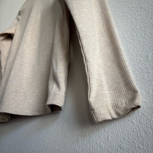 H&M Oatmeal Cream Long Sleeved Ribbed Top Mock Neck Turtleneck Sweater S - Picture 3 of 8